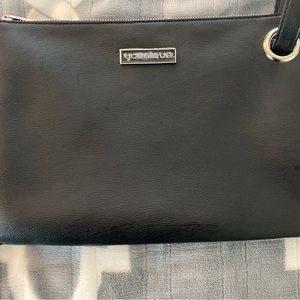 Younique clutch $10